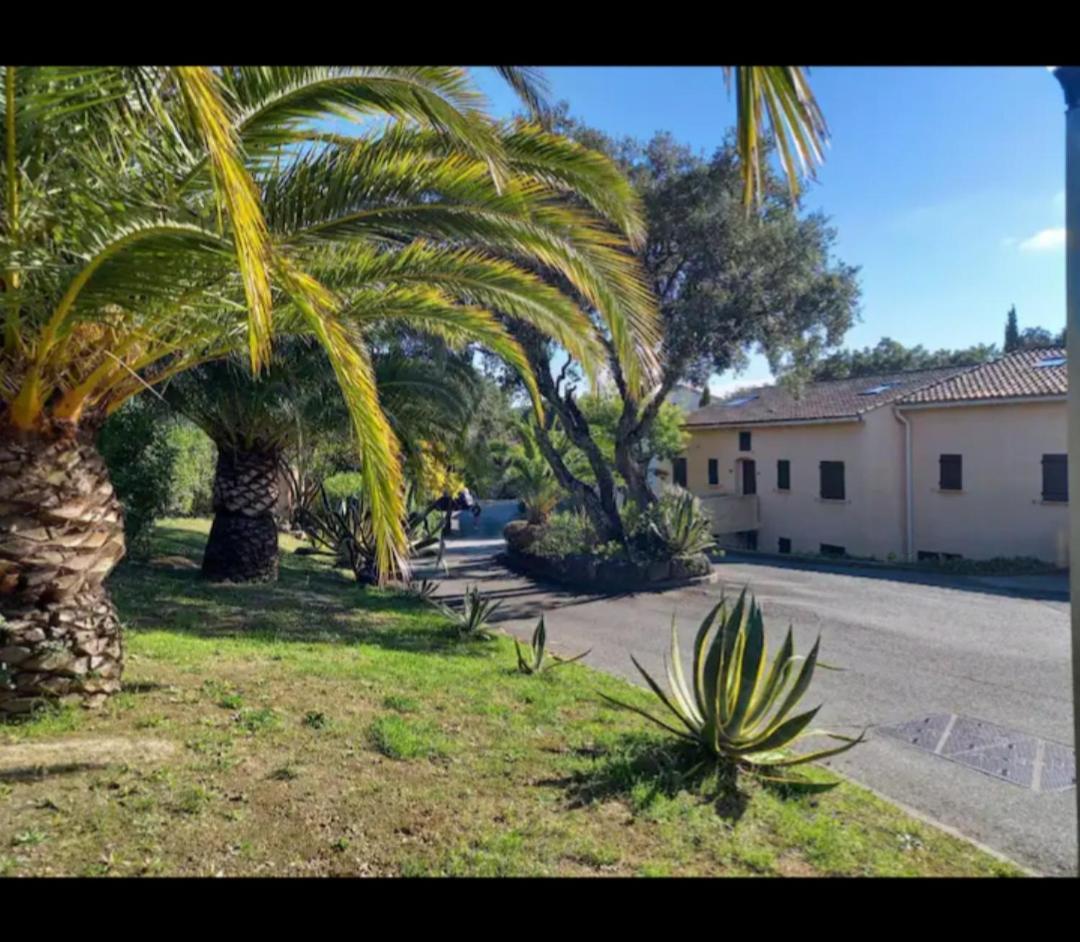 Location Dans Residence Calme, Proche Mer كافالير سور مير المظهر الخارجي الصورة